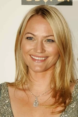 Sarah Wynter